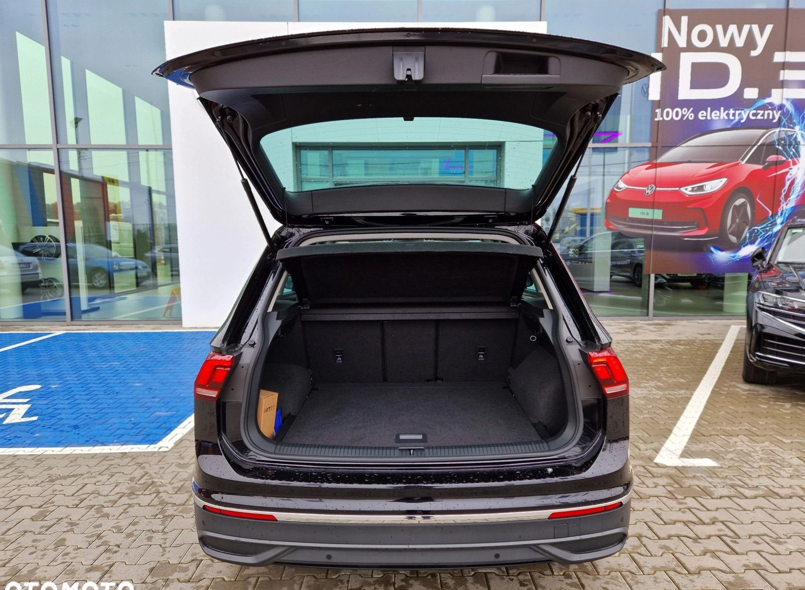 Volkswagen Tiguan cena 135500 przebieg: 6900, rok produkcji 2023 z Ciechocinek małe 407